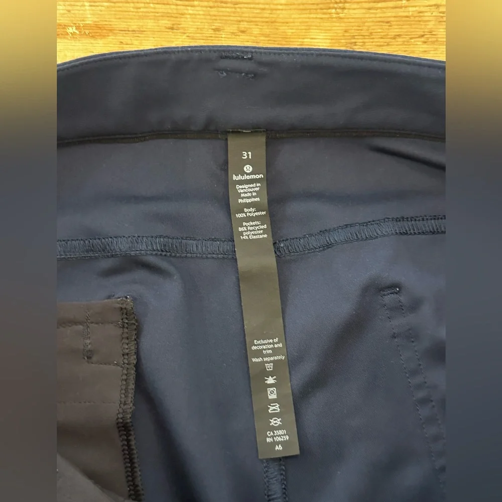 Lululemon ABC Classic 5 Pocket Men's Pants in Navy 31 x 33